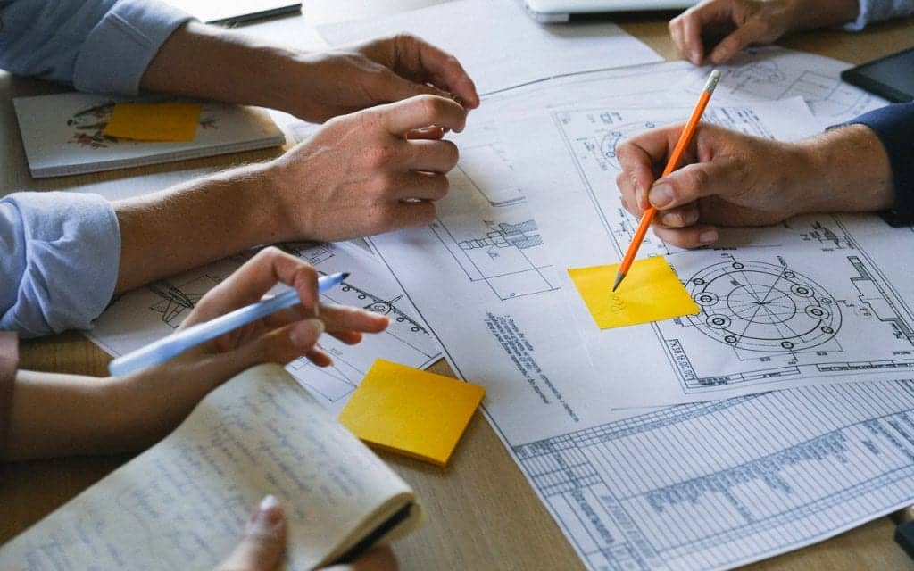 people are doing research together